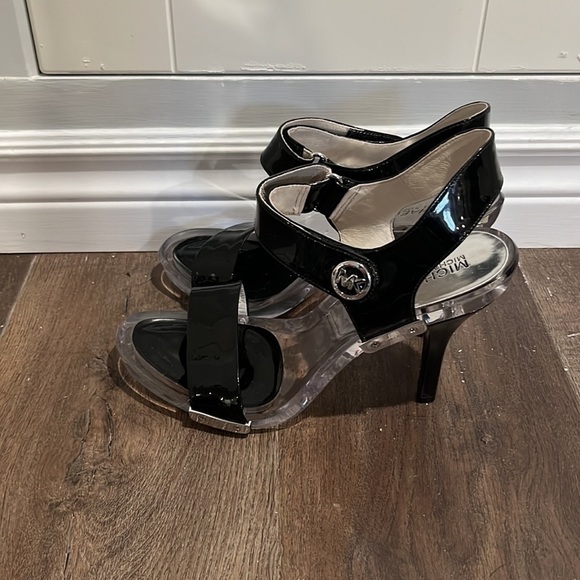 MICHAEL Kors leather rubber see through stilettos 9 M black. Logo detail - Picture 4 of 8